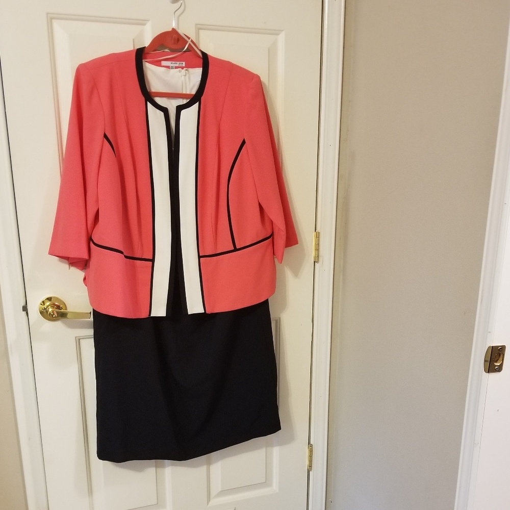 Plus size pink and black shift dress/suit